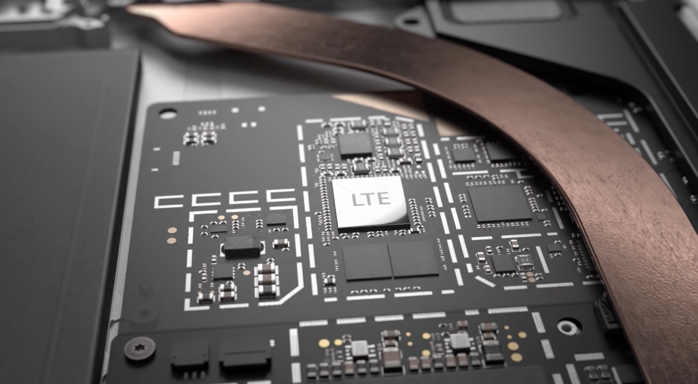 تحلیلی بر عرضه نسخه LTE سرفیس پرو؛ عرضه نسخه LTE سرفیس نشان از چیست؟