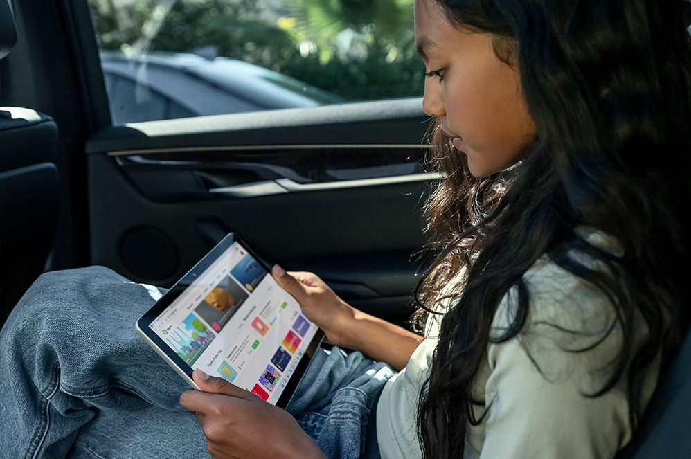 Surface Go 3 State-of-the-art security, standard